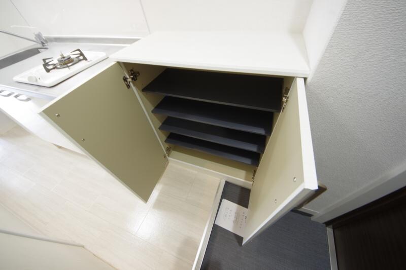 物件内観写真14　(専用の収納スペースです)