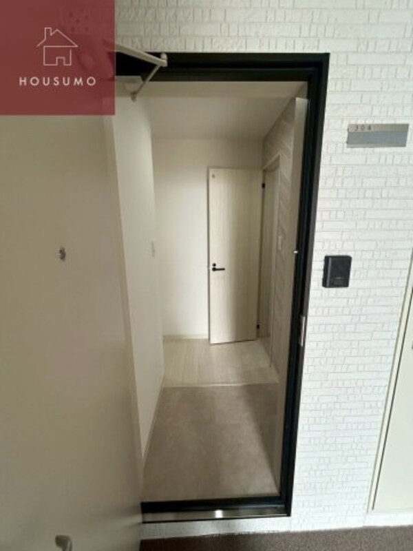 玄関(同施工会社・同型モデルの室内です。（参考写真・イメージ写真）)