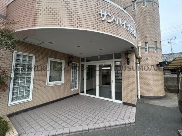 エントランス(毎日通るエントランスはこのようになっています)