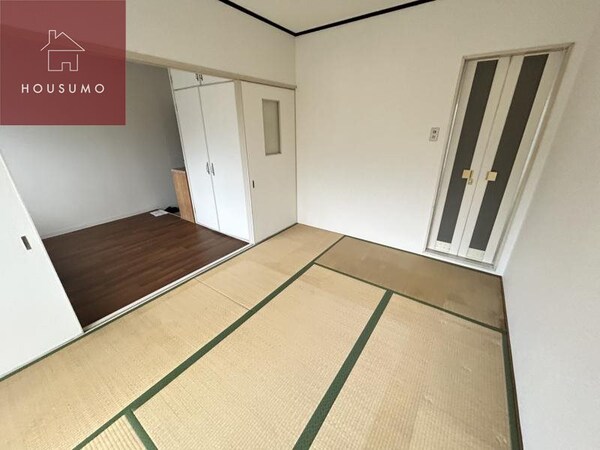 和室(和室があると、家にあたたかい雰囲気が生まれます)