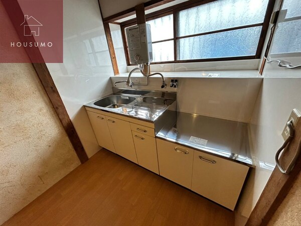 キッチン(キッチンでお料理をお楽しみください)