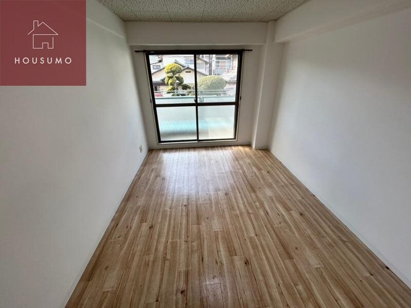 物件内観写真4　(おしゃれなリビングです)