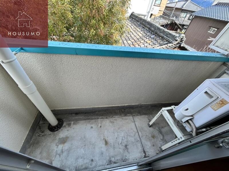 物件内観写真12　(バルコニーからの眺めを楽しみながら食事をしませんか)