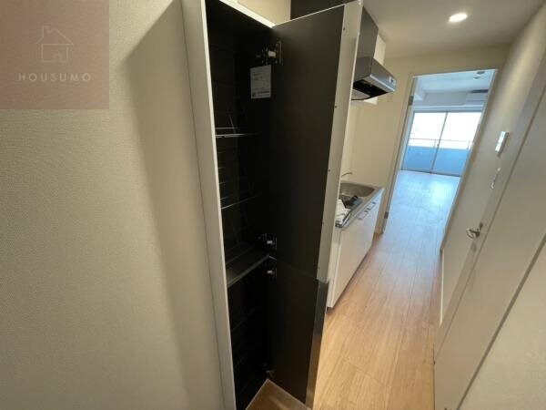 収納(小物を収納するのに便利です)