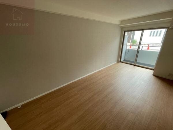 物件内観写真5　(リビングです)