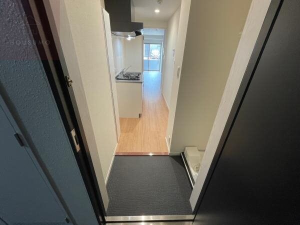 物件内観写真10　(シンプルで使いやすい玄関です)