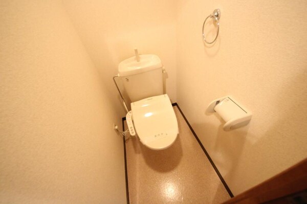 トイレ(ゆったりとした空間のトイレです)