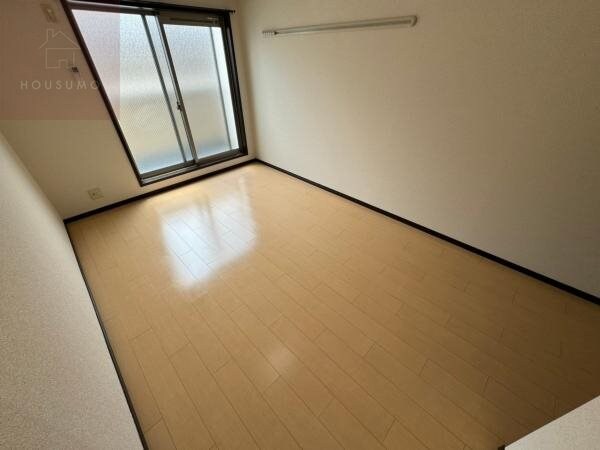 居室(ゆったり過ごせる居間です)