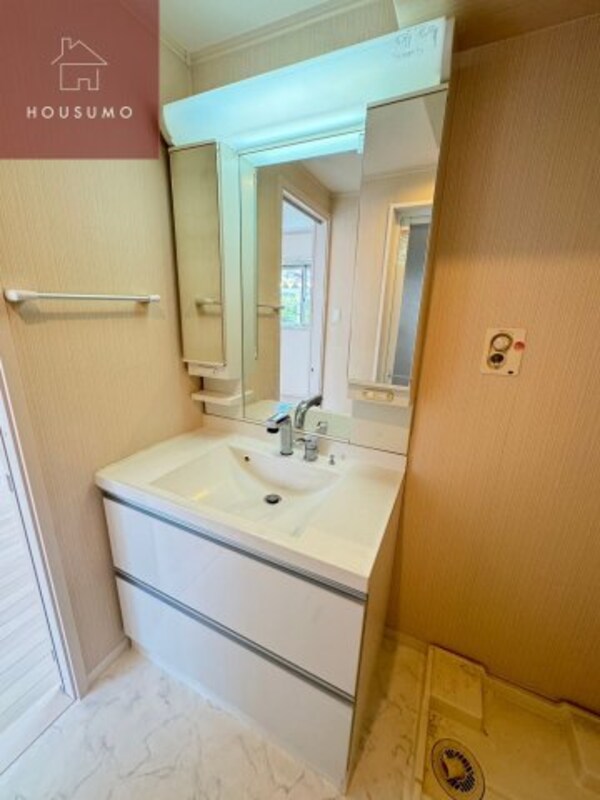 独立洗面台(独立洗面化粧台が付いています)