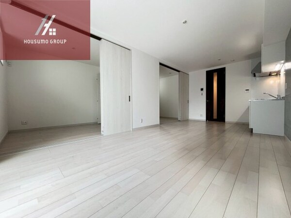 居室(おしゃれな居間です)