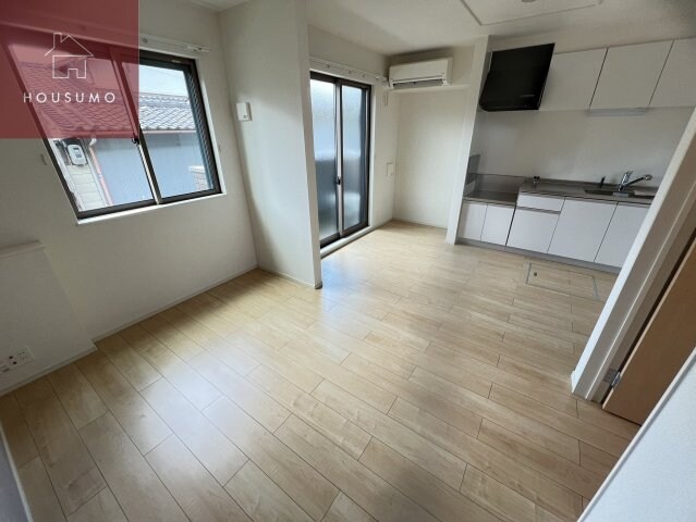 物件内観写真4　(使いやすい居間です)