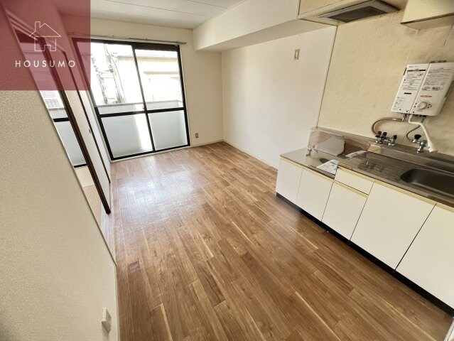 物件内観写真4　(使いやすいリビングです)