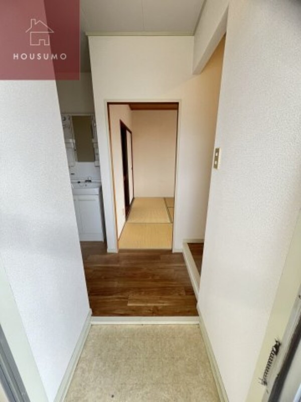 玄関(毎日通る玄関はこちらです)
