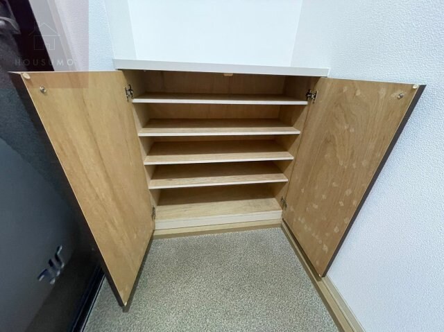 物件内観写真26　(専用の収納スペースです)