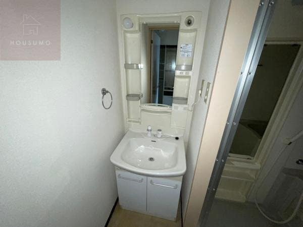 物件内観写真11　(独立洗面化粧台付き)
