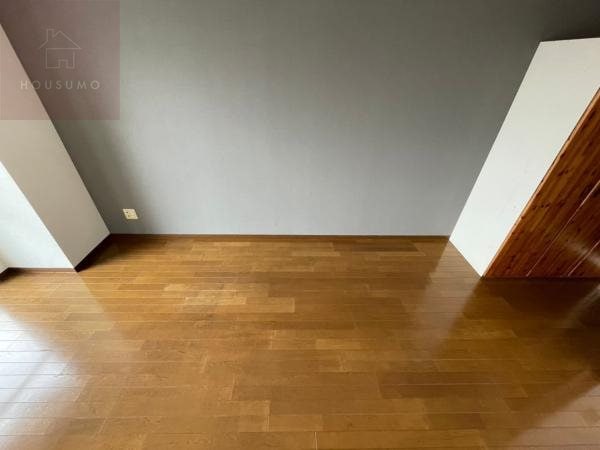 物件内観写真27　(落ち着いた色調の洋室です)