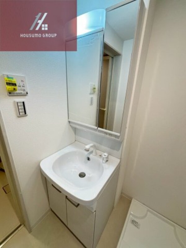 独立洗面台(朝の身支度には欠かせない独立洗面化粧台)