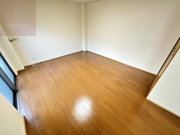 居室(使いやすいリビングです)