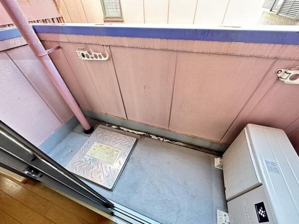 物件内観写真11　(外からの目が気にならないバルコニーで洗濯物が干せます)