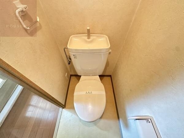 物件内観写真22　(シンプルで使いやすいトイレです)