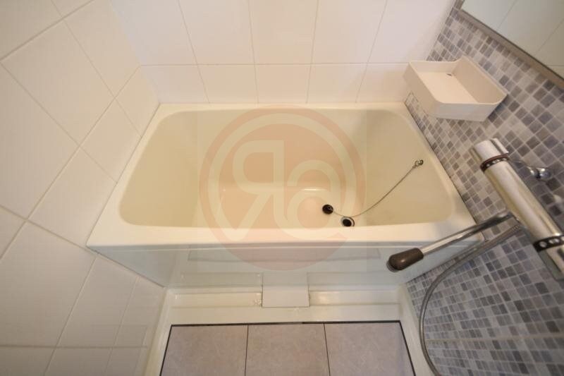 物件内観写真9　(コンパクトで使いやすいお風呂です)