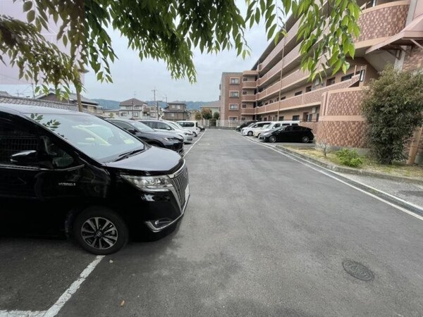 駐車場(駐車場です)