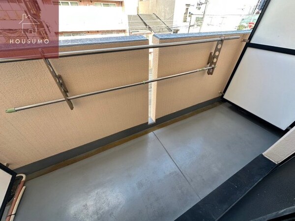 バルコニー(落ち着いた時間を過ごせるバルコニーです)