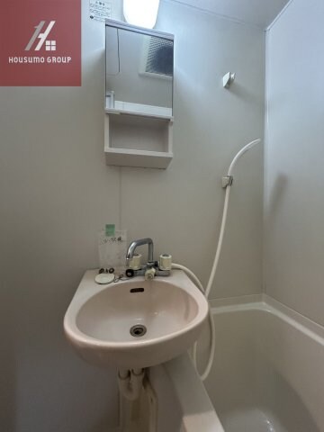 物件内観写真8　(スペースが確保できる洗面所です)