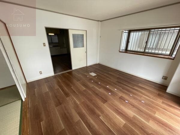 物件内観写真21　(落ち着いた色調の洋室です)