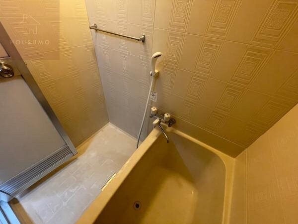 物件内観写真27　(日々の疲れを癒すお風呂付です)