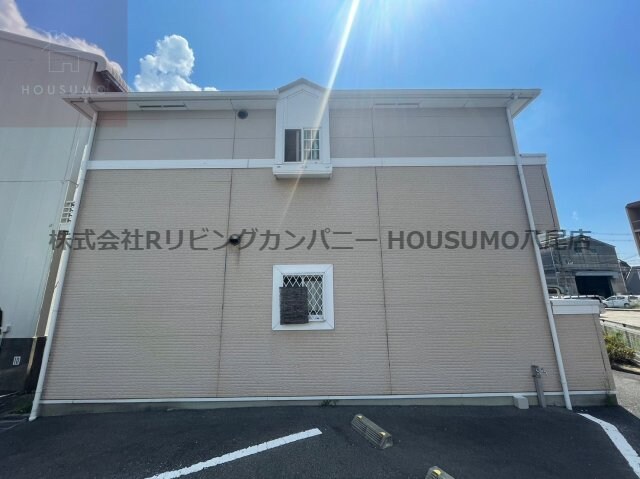 物件外観写真3　(きれいな外観です)