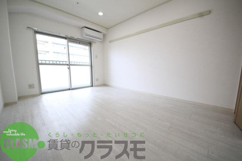 物件内観写真8　(使い勝手のいい寝室です)