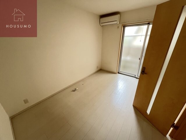 物件内観写真6　(落ち着いて過ごせるお部屋なので、寝室にいかがでしょうか)