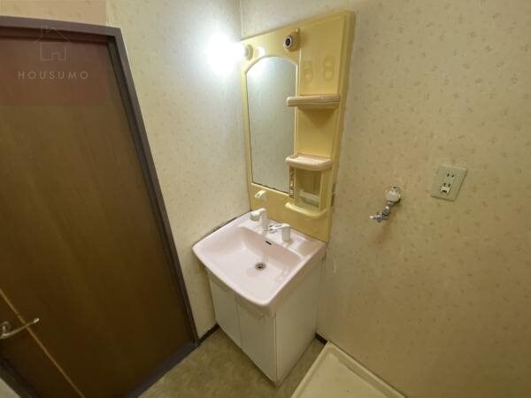 独立洗面台(朝の身支度には欠かせない独立洗面化粧台)