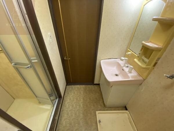 洗面・脱衣所(忙しい朝には欠かせない洗面所です)