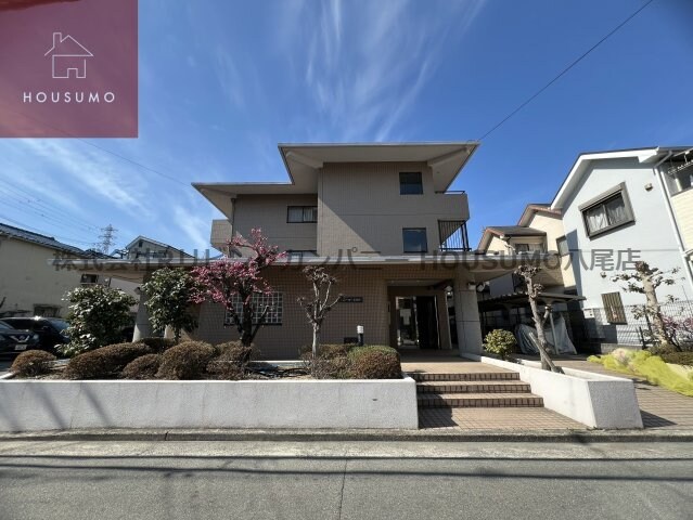 物件外観写真3　(外観もきれいです)