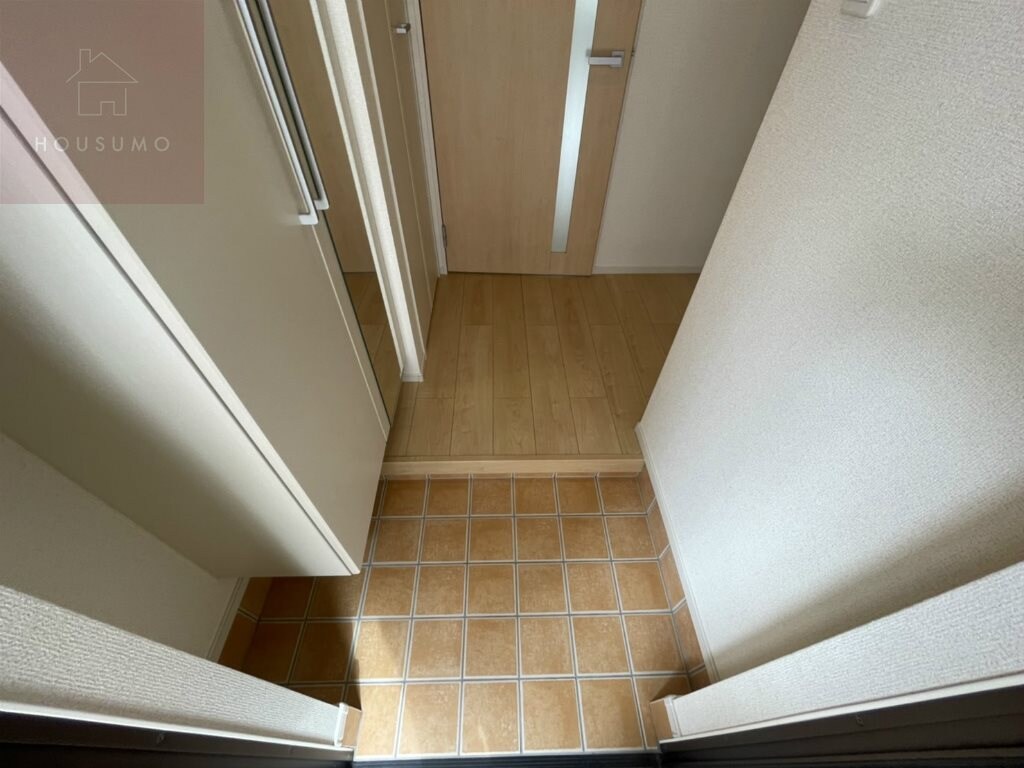 物件内観写真9　(落ち着いた玄関です)