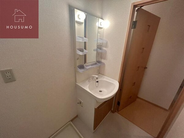 独立洗面台(同施工会社・同型モデルの室内です。（参考写真・イメージ写真）)