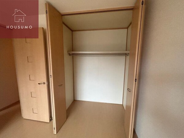 収納(同施工会社・同型モデルの室内です。（参考写真・イメージ写真）)