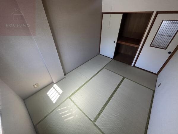 和室(日本らしい落ち着いた雰囲気の和室です)