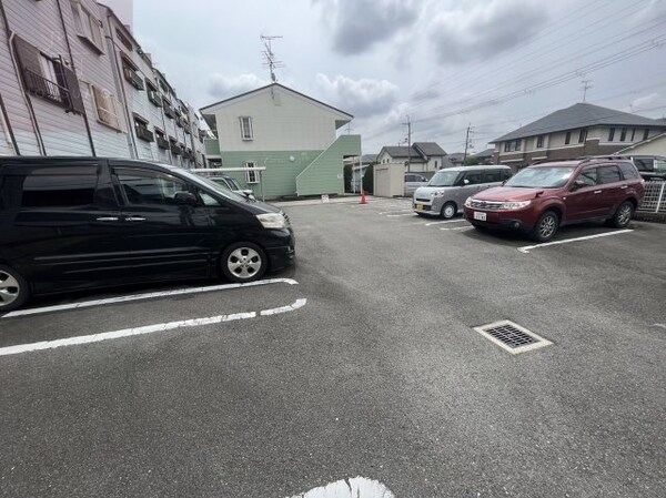 駐車場(駐車場です)