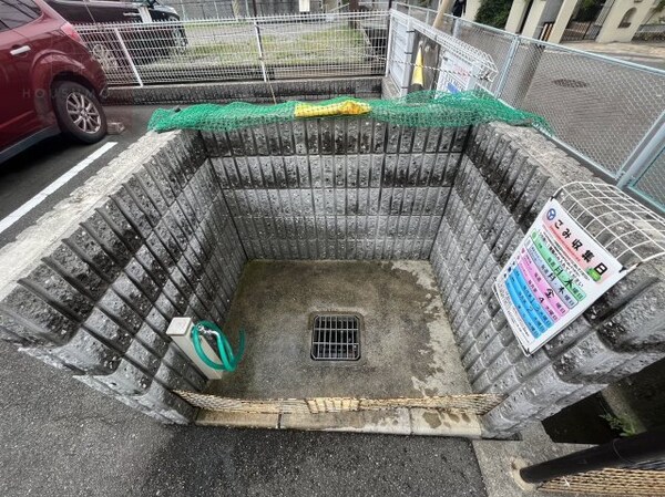 建物設備(敷地ごみ置き場)