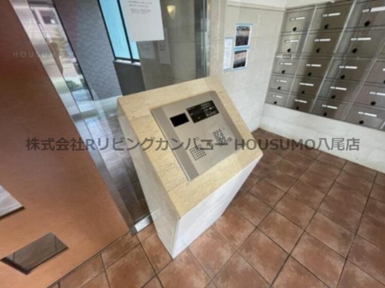 物件外観写真2　(オートロックです)