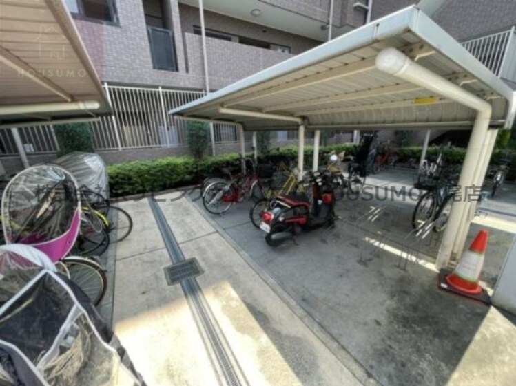 物件内観写真15　(駐輪場スペースです)