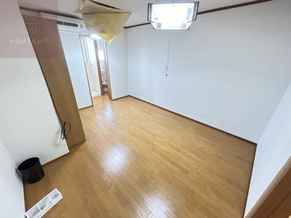 物件内観写真4　(居間です)