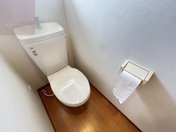 トイレ(コンパクトで使いやすいトイレです)