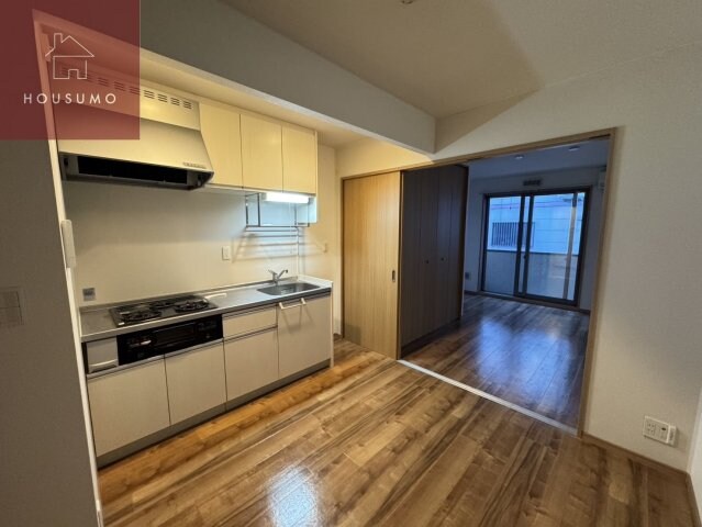 物件内観写真4　(ゆったりとしたリビングです)