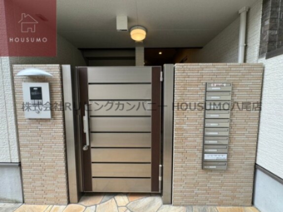 物件外観写真2　(建物の内部です)