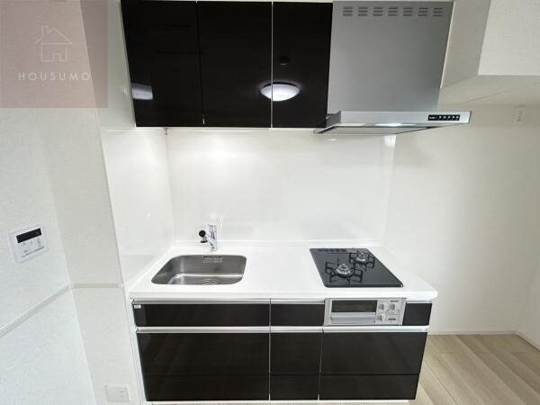 物件内観写真4　(コンパクトなキッチンで掃除もラクラク)