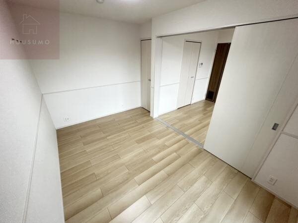 物件内観写真20　(明るい洋室です)